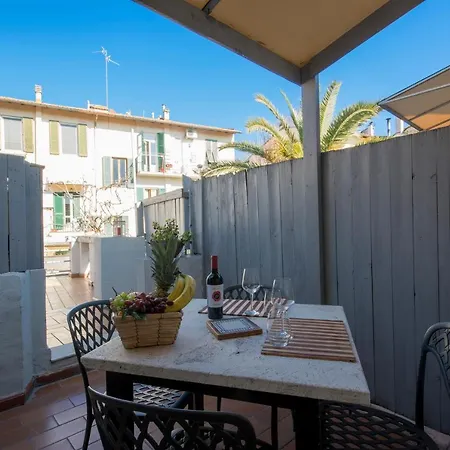 Le Casine Di Bed and Breakfast 2*